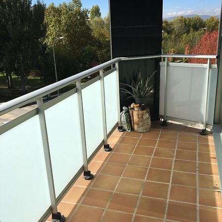 Skylinepamplona Apartment Bagian luar foto
