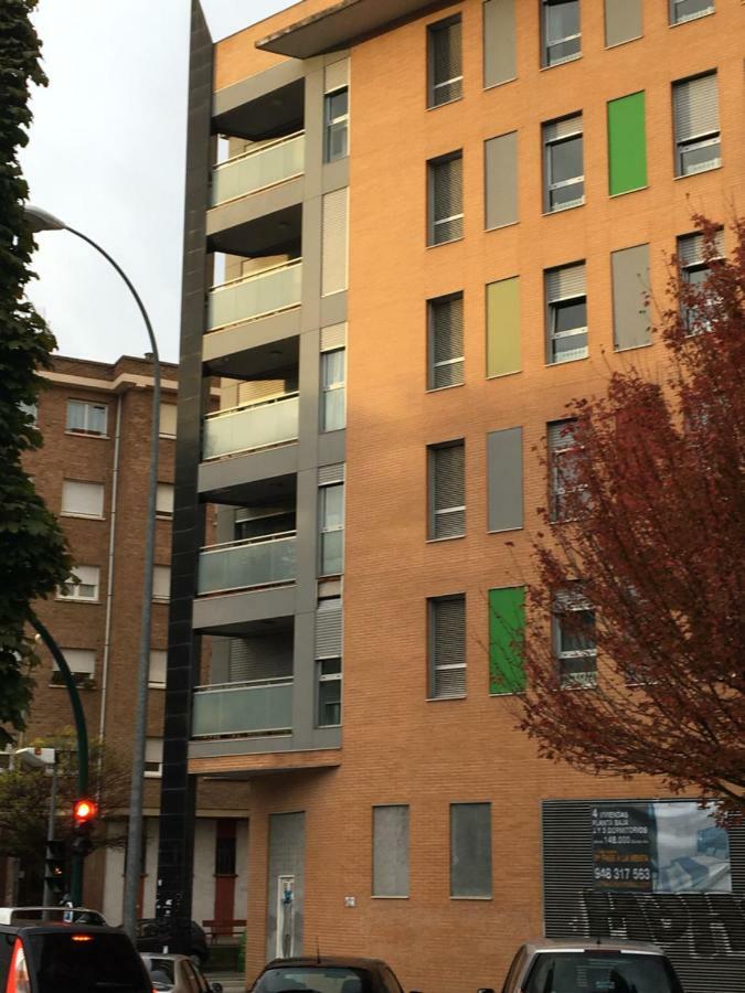 Skylinepamplona Apartment Bagian luar foto